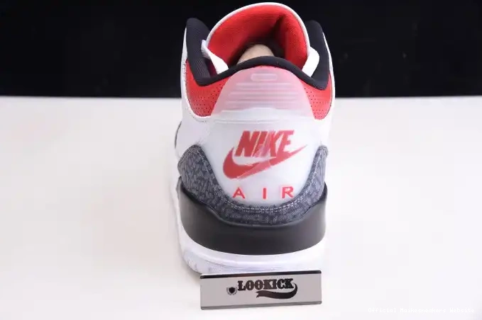 Official Maikesneakers 